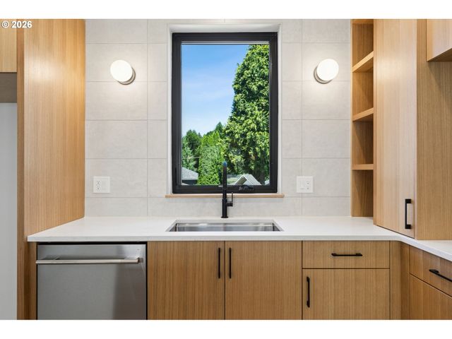 4625 N CAMPBELL Ave, Portland, OR 97217
