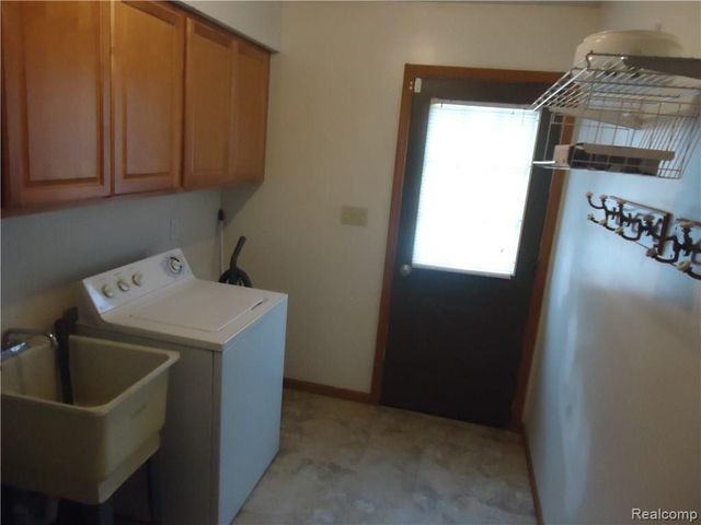 23827 Willard Avenue, Warren, MI 48089