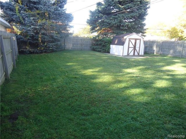 23827 Willard Avenue, Warren, MI 48089