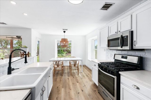 1704 Mcdowell BND, Leander, TX 78641