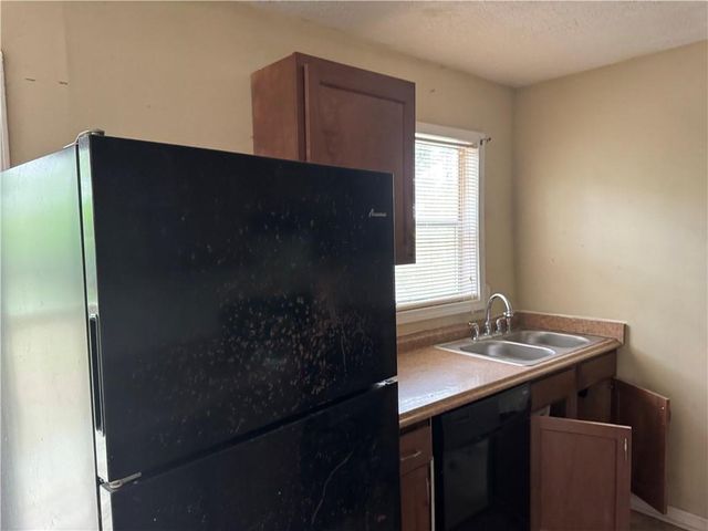 6127 Pinegrove Road, Riverdale, GA 30274