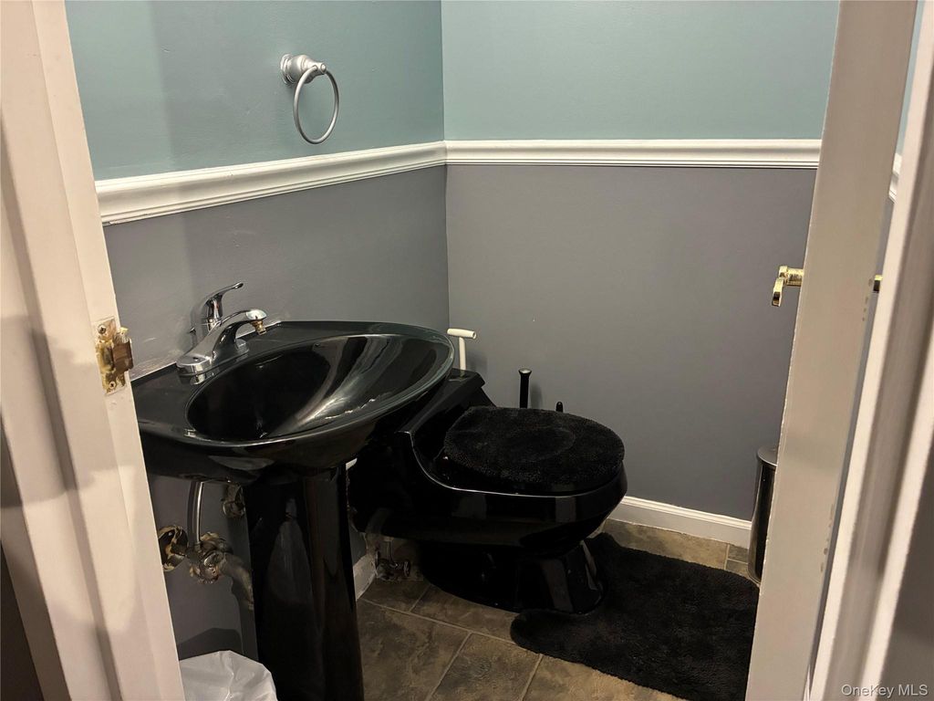 746 Blue Ridge Drive, Medford, NY 11763 — photo 5