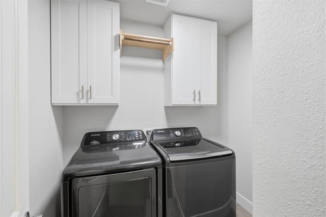6422 Woodbrook Lane, Houston, TX 77008