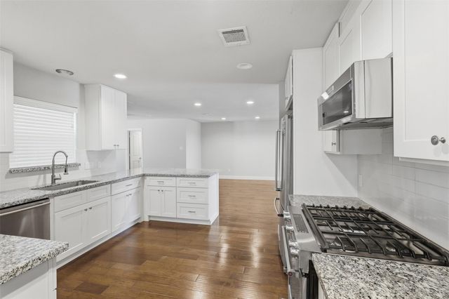 6422 Woodbrook Lane, Houston, TX 77008