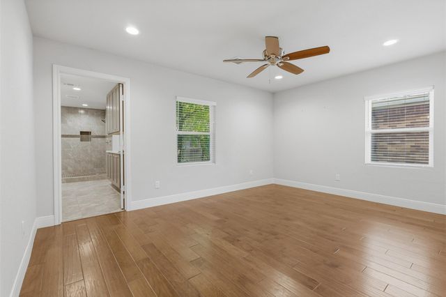 6422 Woodbrook Lane, Houston, TX 77008