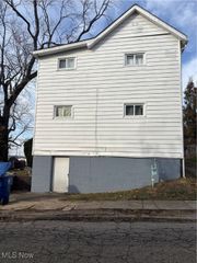 1109 Carlisle Avenue, Cambridge, OH 43725