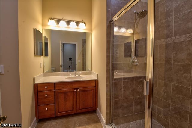 7848 Clemson ST 6-202, Naples, FL 34104