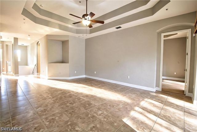 7848 Clemson ST 6-202, Naples, FL 34104