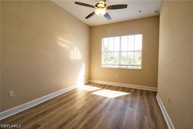 7848 Clemson ST 6-202, Naples, FL 34104