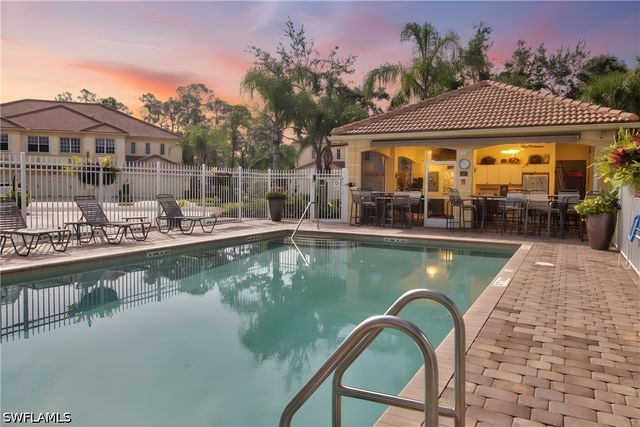 7848 Clemson ST 6-202, Naples, FL 34104