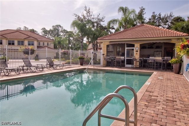 7848 Clemson ST 6-202, Naples, FL 34104