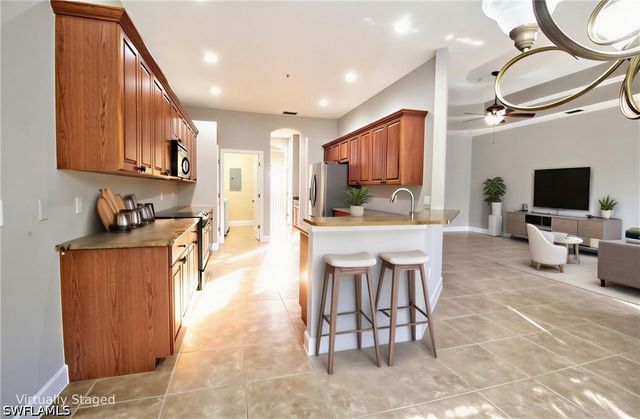 7848 Clemson ST 6-202, Naples, FL 34104