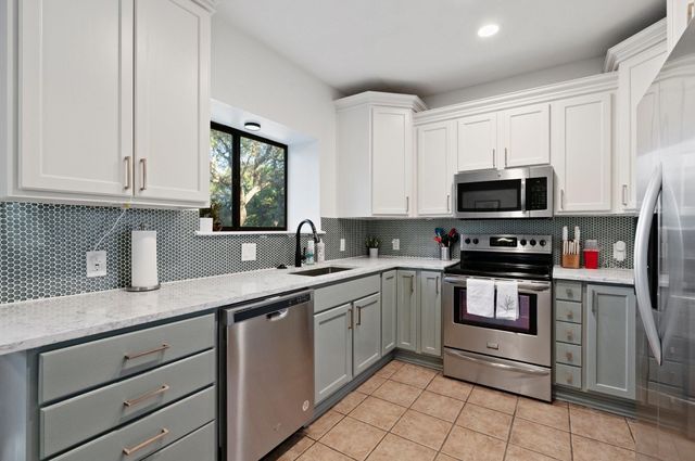 11306 Zyle LN, Austin, TX 78737