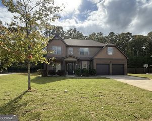 310 Savannah Drive, Senoia, GA 30276