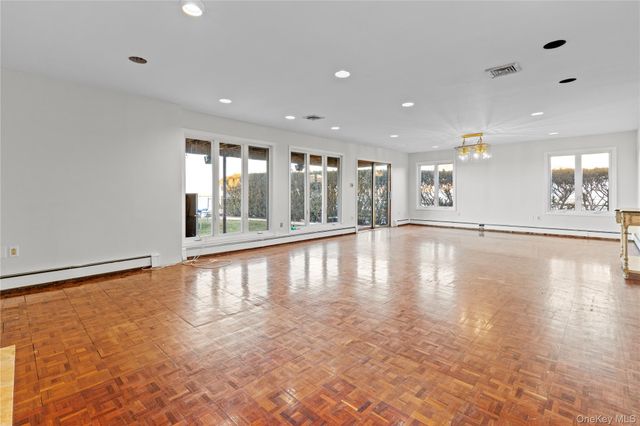 115 Maryland Avenue, Long Beach, NY 11561