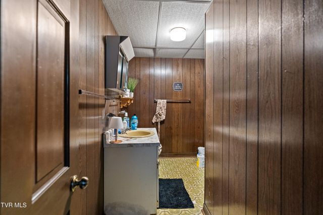 1510 Sun Valley Drive, Greeneville, TN 37745