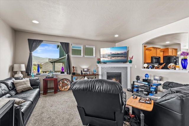 2264 College Way, Medford, OR 97504