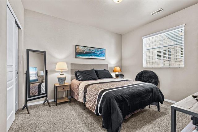 2264 College Way, Medford, OR 97504