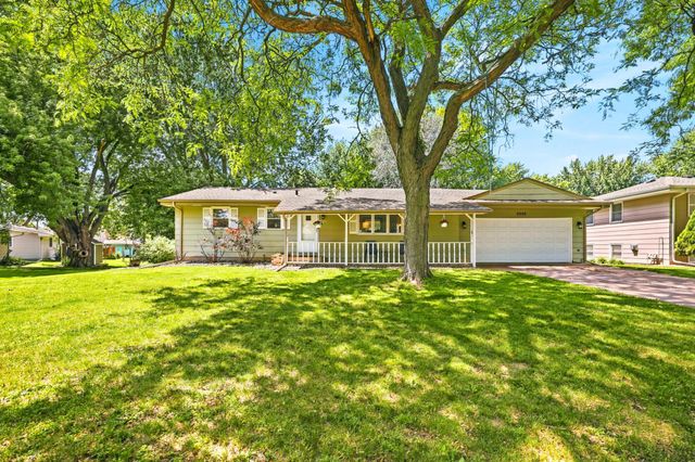 4909 Wisconsin Avenue N, New Hope, MN 55428