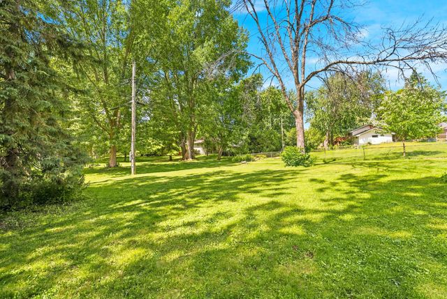 4909 Wisconsin Avenue N, New Hope, MN 55428