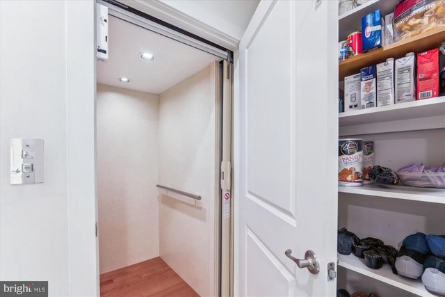 8135 VILLAGE CREST DR #125, Ellicott City, MD 21043