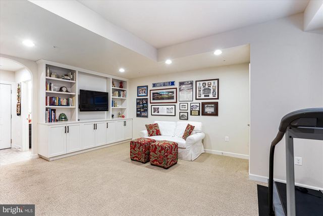 8135 VILLAGE CREST DR #125, Ellicott City, MD 21043