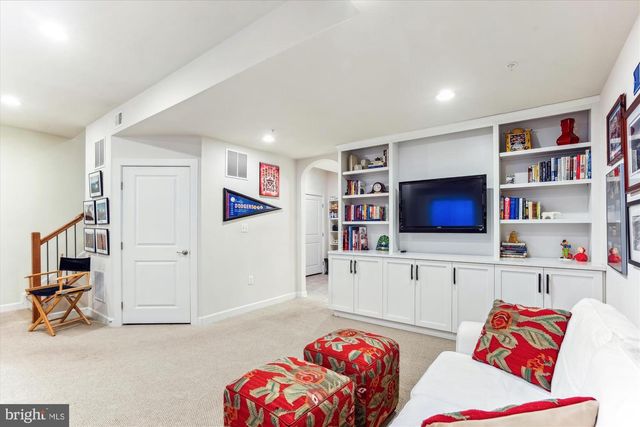 8135 VILLAGE CREST DR #125, Ellicott City, MD 21043
