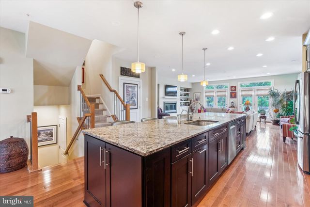 8135 VILLAGE CREST DR #125, Ellicott City, MD 21043