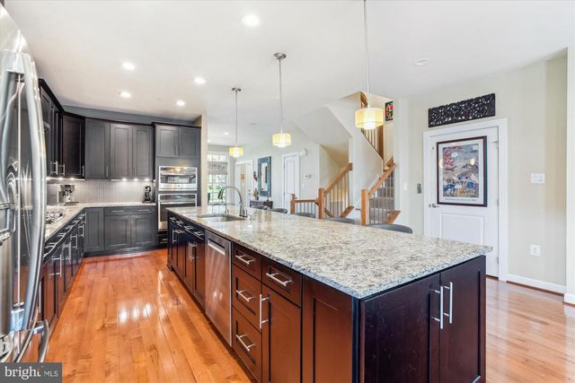 8135 VILLAGE CREST DR #125, Ellicott City, MD 21043