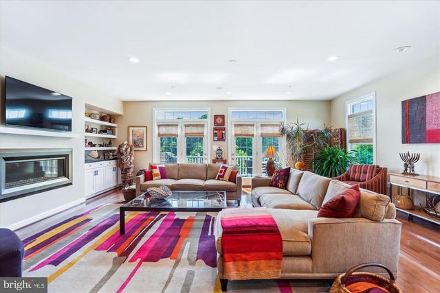8135 VILLAGE CREST DR #125, Ellicott City, MD 21043