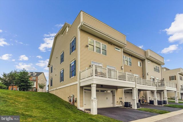 8135 VILLAGE CREST DR #125, Ellicott City, MD 21043