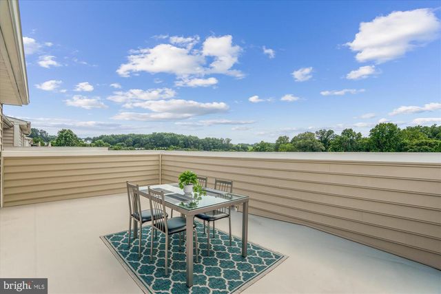 8135 VILLAGE CREST DR #125, Ellicott City, MD 21043