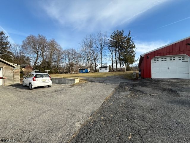 36 Willow Ave, Bloomsbury Boro, NJ 08804