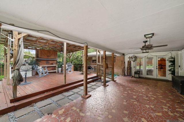 1425 Carolyn Sue Dr, Baton Rouge, LA 70815