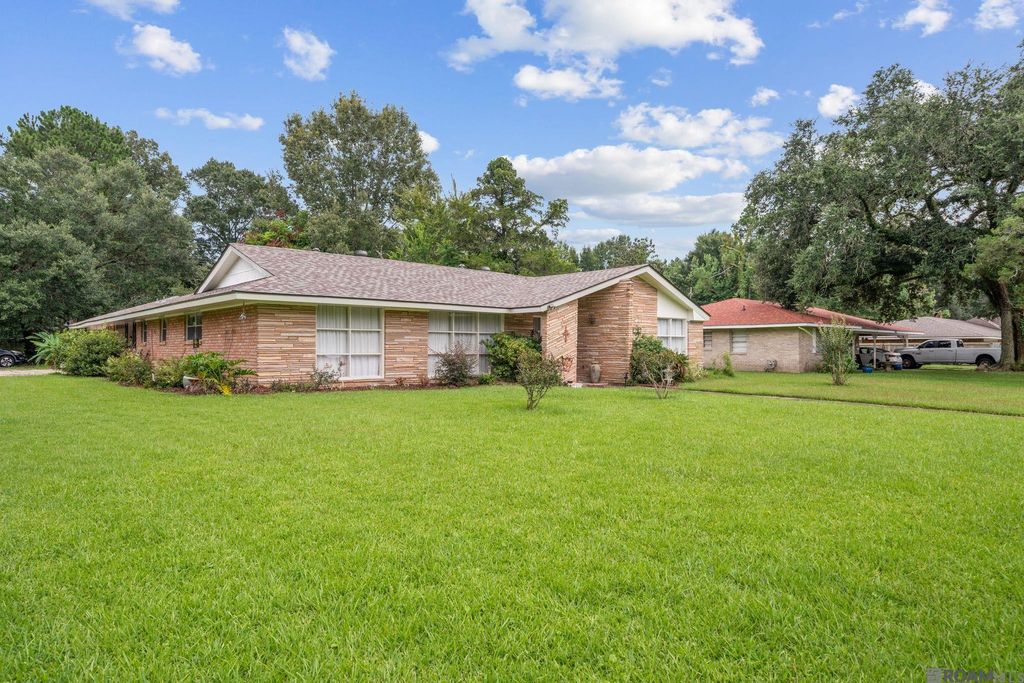 1425 Carolyn Sue Dr, Baton Rouge, LA 70815
