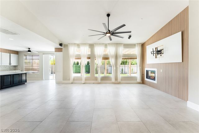 8225 Weeping Springs Avenue, Las Vegas, NV 89131
