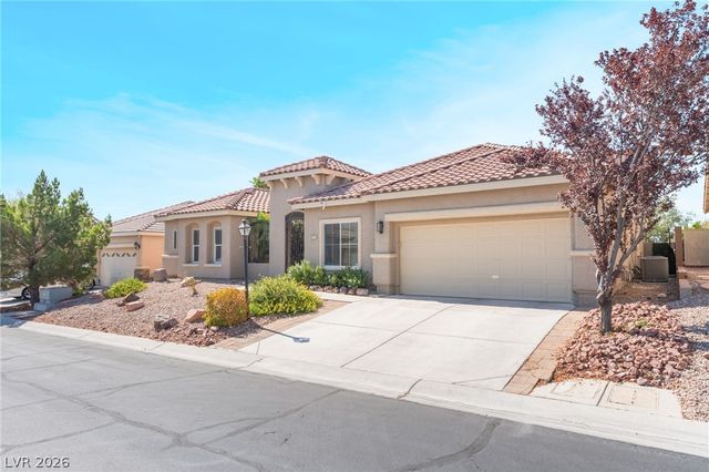 8225 Weeping Springs Avenue, Las Vegas, NV 89131