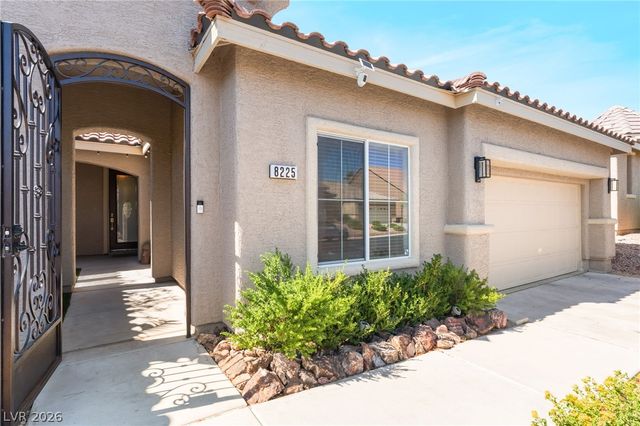 8225 Weeping Springs Avenue, Las Vegas, NV 89131