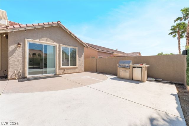 8225 Weeping Springs Avenue, Las Vegas, NV 89131