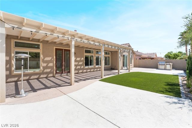8225 Weeping Springs Avenue, Las Vegas, NV 89131