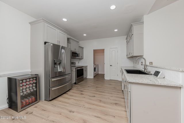 410 Peppermint Drive, Hubert, NC 28539