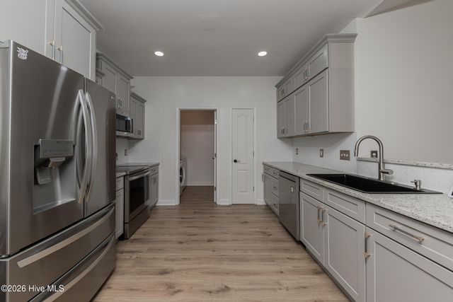 410 Peppermint Drive, Hubert, NC 28539