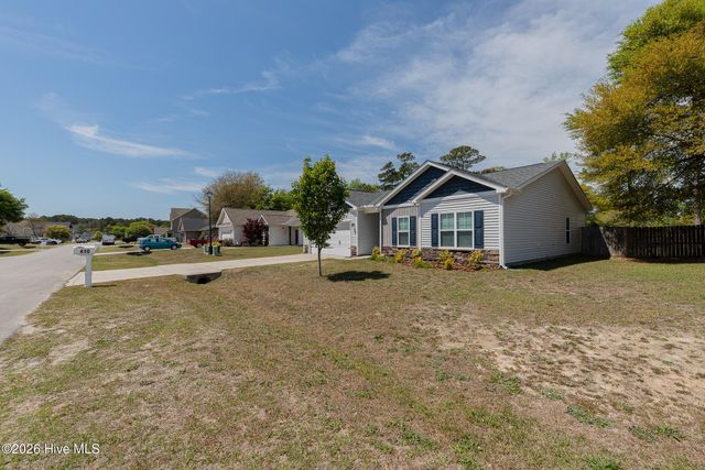 410 Peppermint Drive, Hubert, NC 28539