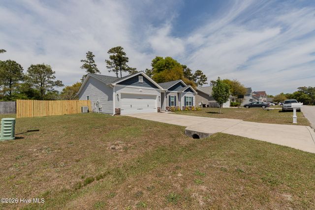 410 Peppermint Drive, Hubert, NC 28539