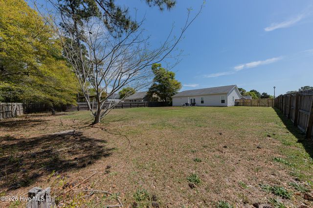 410 Peppermint Drive, Hubert, NC 28539