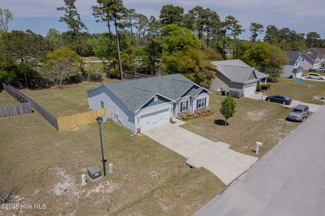 410 Peppermint Drive, Hubert, NC 28539