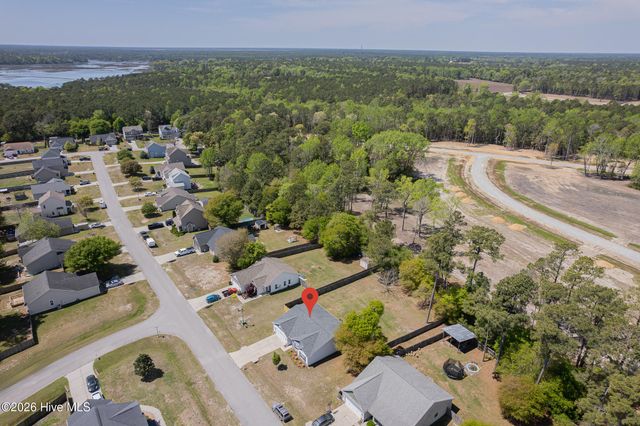 410 Peppermint Drive, Hubert, NC 28539