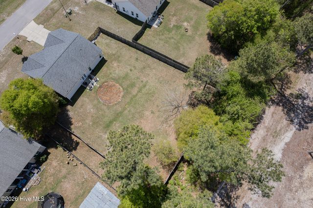 410 Peppermint Drive, Hubert, NC 28539