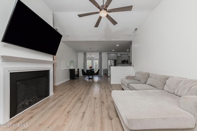 410 Peppermint Drive, Hubert, NC 28539