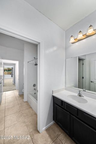 6623 E Via Jardin Verde, Tucson, AZ 85756